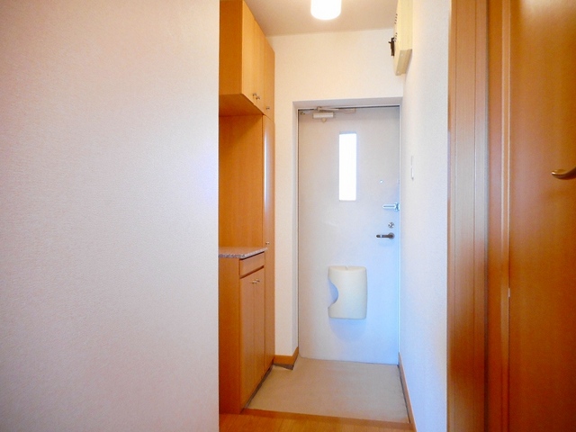 オリーヴェBの玄関写真