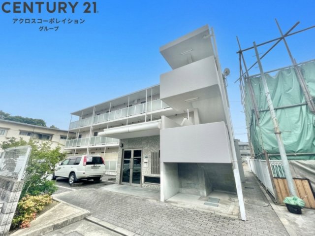 建物外観　オートロック付きで外部から簡単に出入りできない為安心です