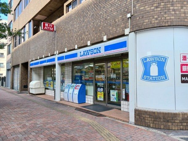 コンビニ　ローソン（コンビニ）まで110m