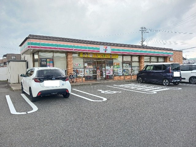 コンビニ　セブンイレブン盛岡東見前店（コンビニ）まで650m
