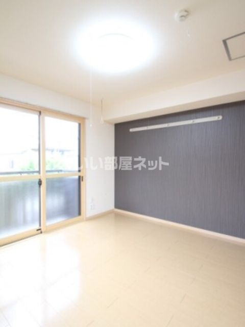 サンボナール前原の居間写真