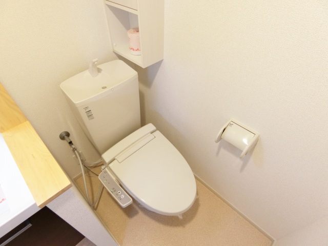 トイレ　ウォシュレット付