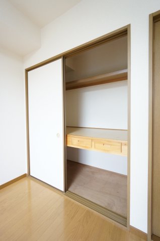 収納　※同物件・反転タイプの写真です。