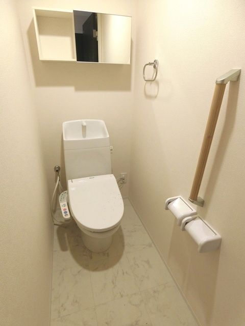 トイレ　★お部屋探しは株式会社タウンハウジング東京まで★