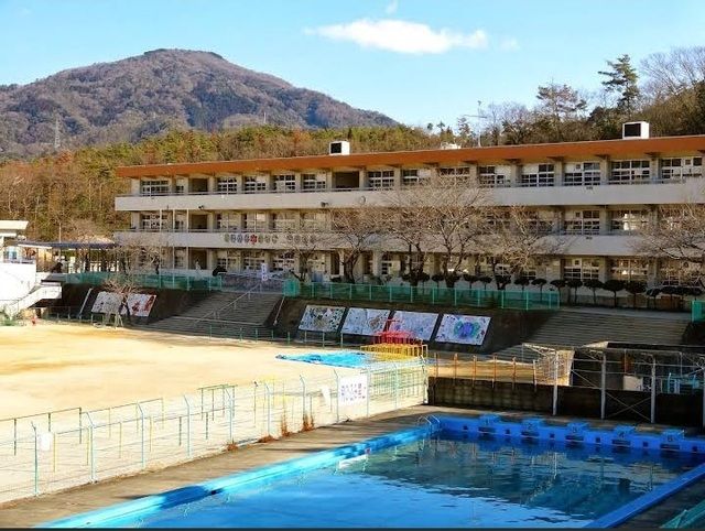 小学校　昭和中央小学校（小学校）まで1200m