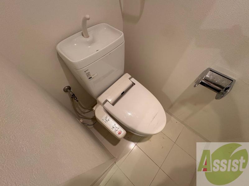 トイレ　こちらはトイレです。清潔感があり、安心して使用できます。