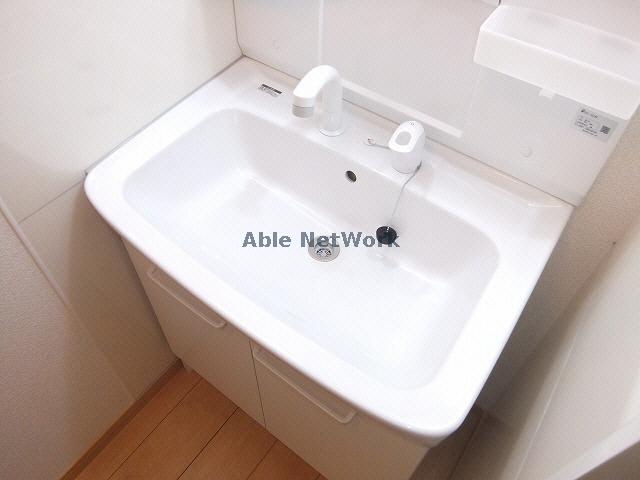 洗面設備　同型モデル
