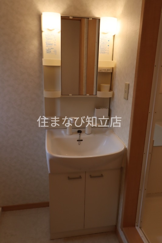 洗面設備　同型別部屋写真
