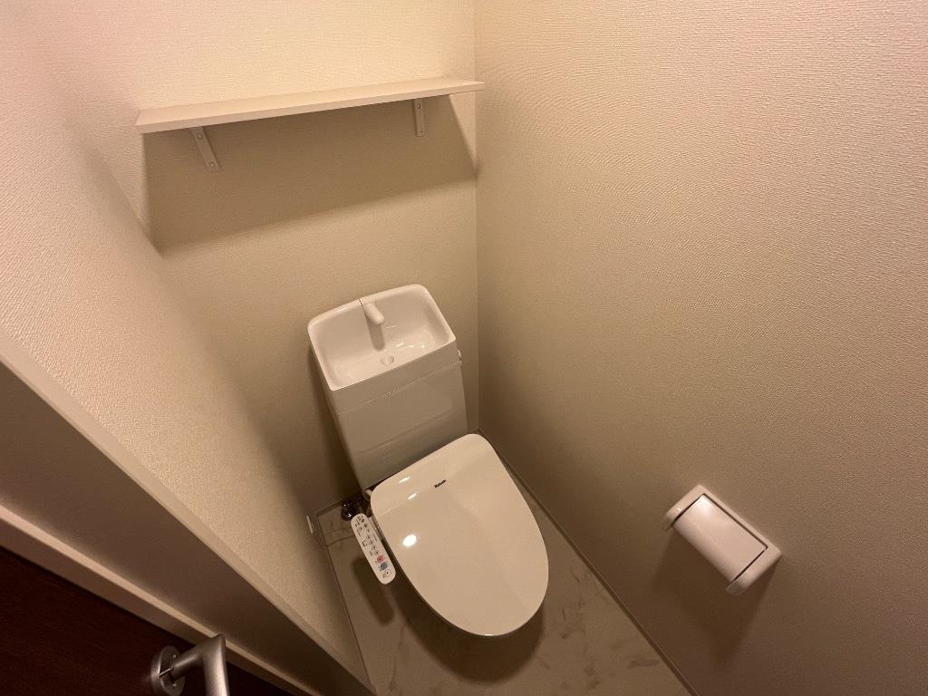 ヒーリングカーサ豊岡のトイレ写真