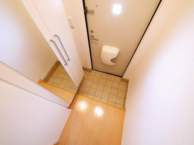 玄関　ゆったりとした玄関です