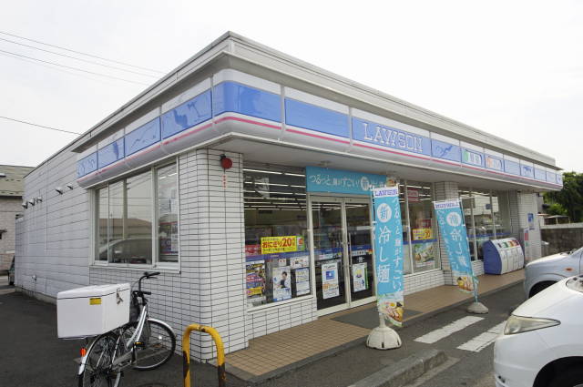 コンビニ　ローソン小山城東六丁目店（コンビニ）まで734m