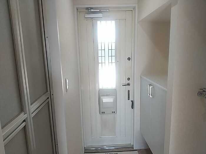 玄関　シューズボックス完備の玄関です。