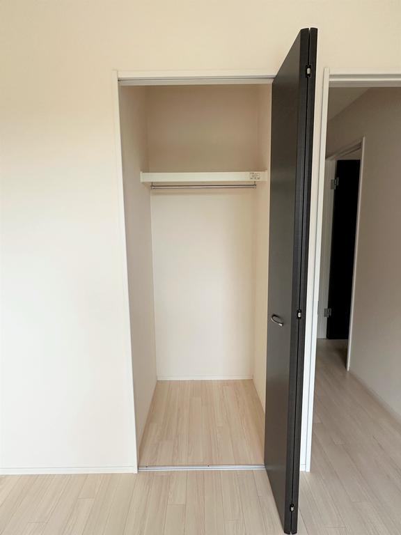 収納　5.4帖洋室の収納です