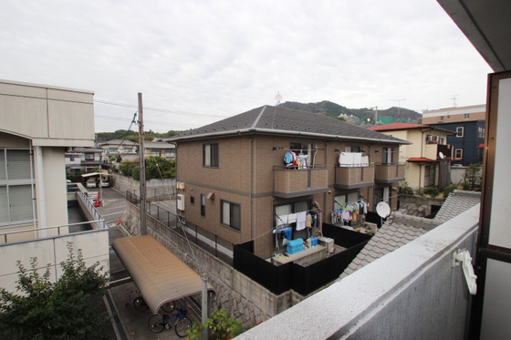 【広島市佐伯区五日市町大字昭和台のマンションの眺望】