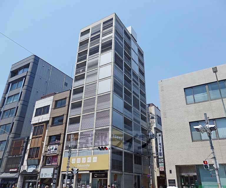 【クリーンリビング四条大宮の建物外観】