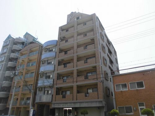 明石市樽屋町のマンションの建物外観