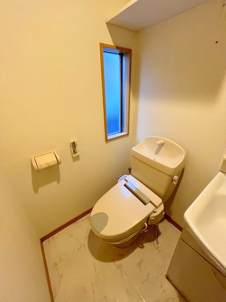 【鹿児島市東谷山のアパートのトイレ】