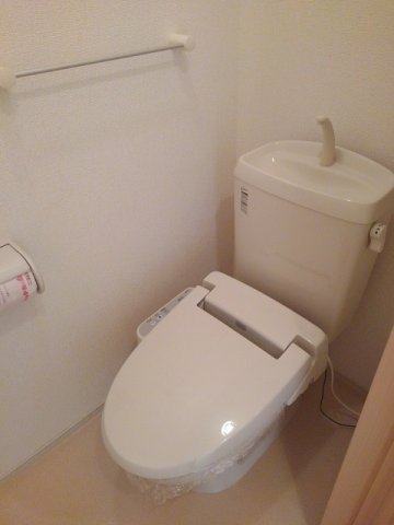 【スプリングガーデンIIのトイレ】