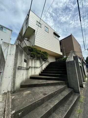 横浜市港北区篠原西町のマンションの建物外観