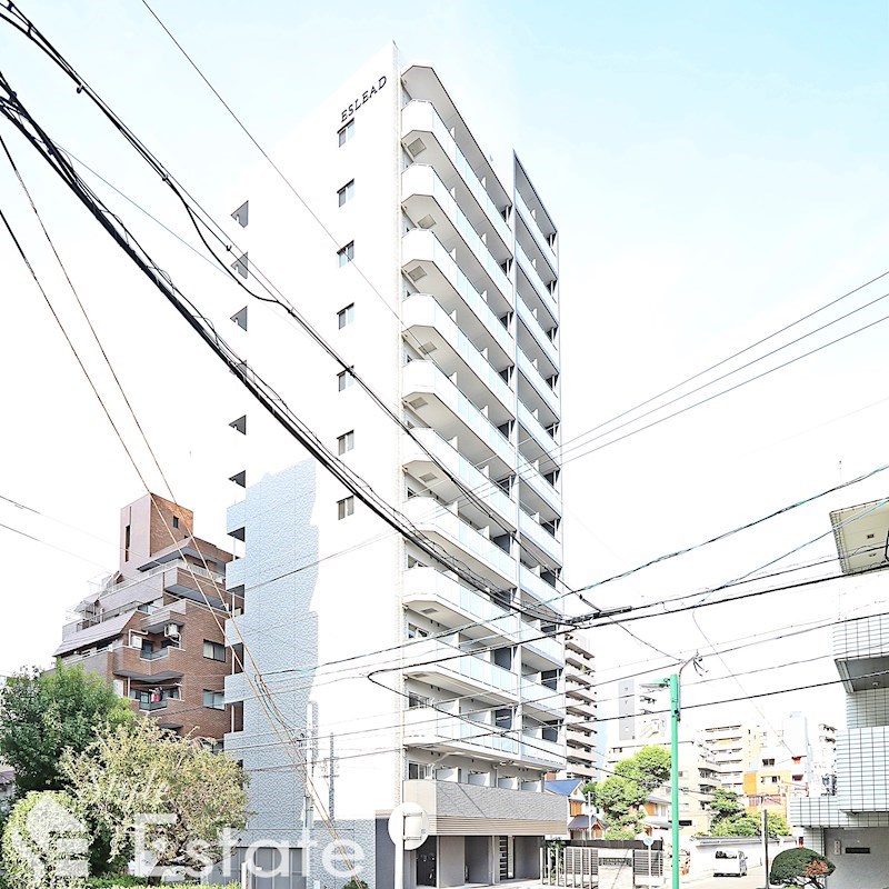 名古屋市東区泉のマンションの建物外観