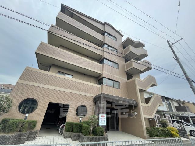 【京都市西京区上桂前川町のマンションの建物外観】