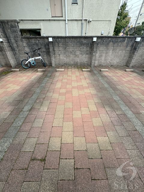 【ビクトワール西大路御池の駐車場】