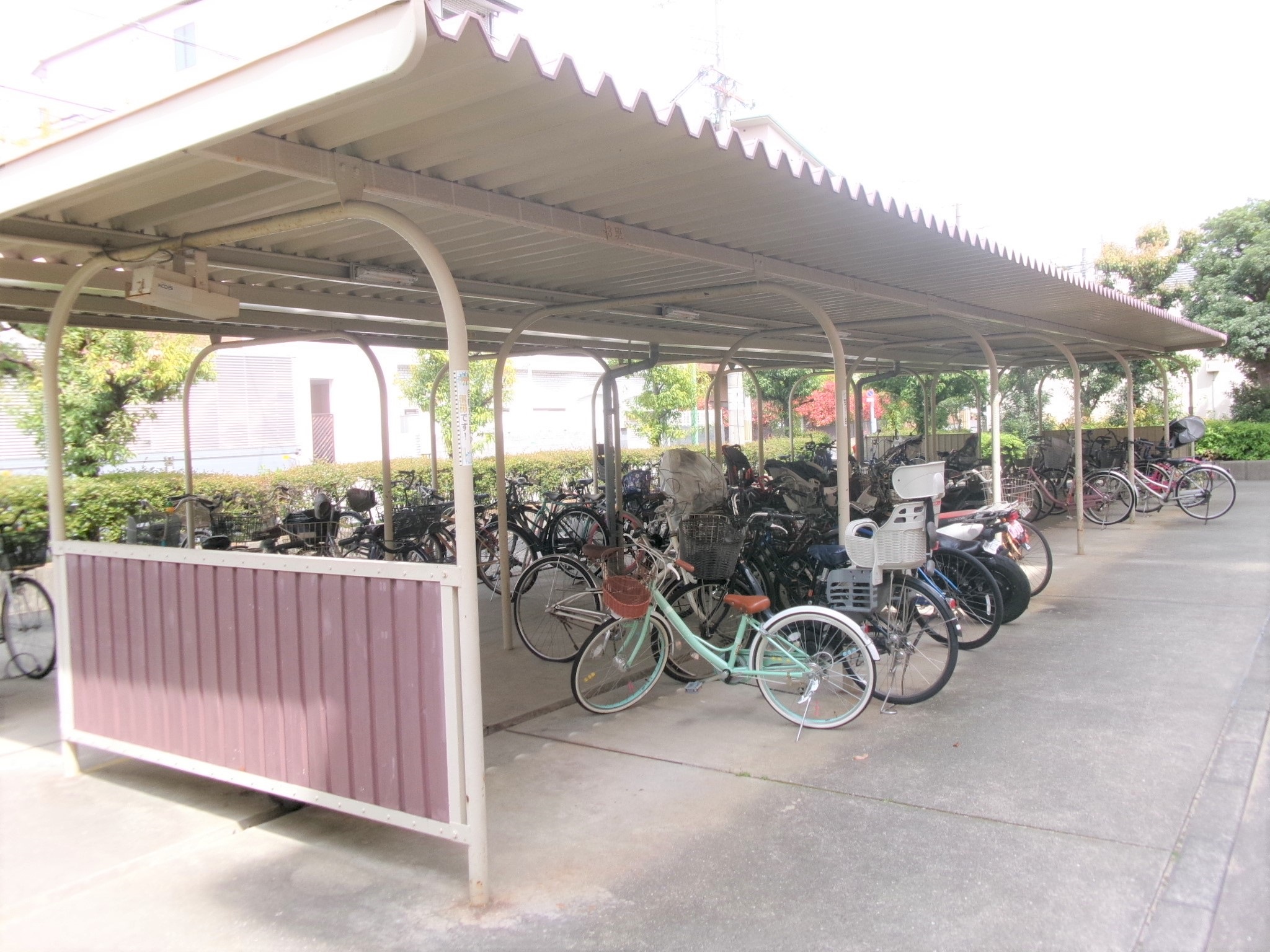 市営遠里小野住宅2号館の外観写真