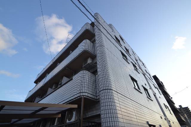 広島市西区打越町のマンションの建物外観