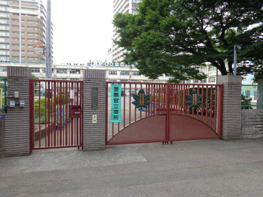 【ザ・パークハビオ滝野川の小学校】