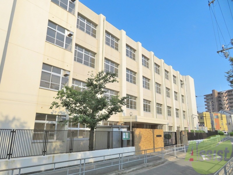 【クリエオーレ百島の小学校】