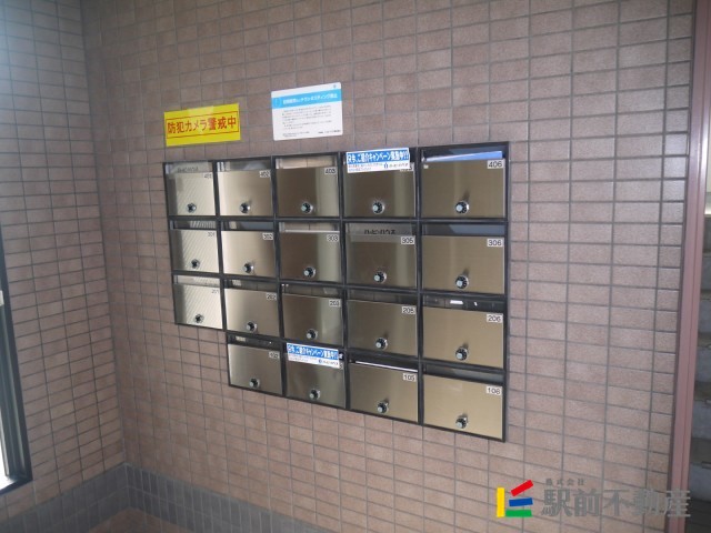 【福岡市西区今宿青木のマンションのロビー】