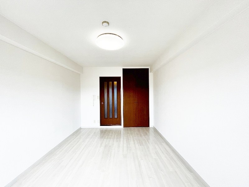 居室・リビング　★洋室8帖★