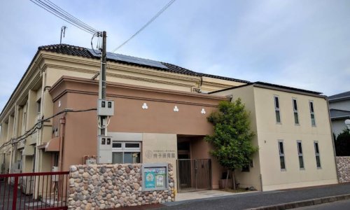幼稚園・保育園　幼保連携型認定こども園持子保育園（幼稚園・保育園）まで195m