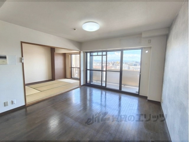 居室・リビング　リビング