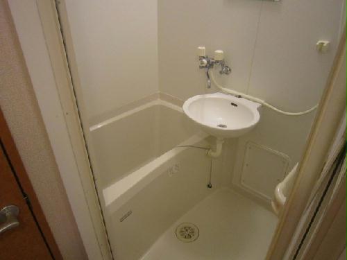 バス・シャワールーム　浴室乾燥機付き