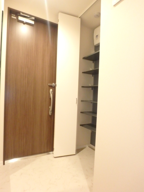 玄関　[参考]同建築会社ヘーベルメゾンの施工例（現況優先）