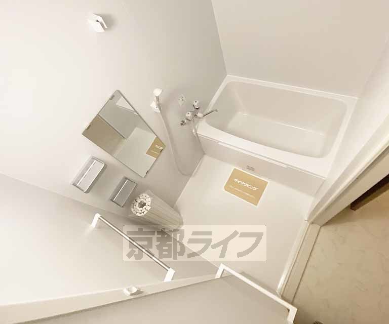 バス・シャワールーム　シンプルなお風呂です