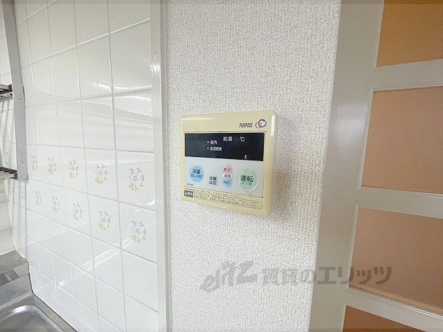 その他設備　給湯器リモコン