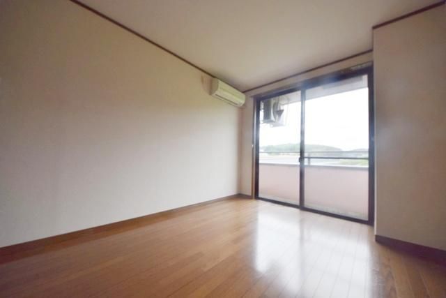 居室・リビング　★明るく綺麗なリビングです★