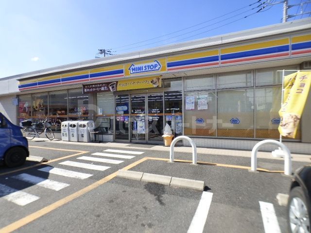 コンビニ　ミニストップ 前原東3丁目店（コンビニ）まで180m