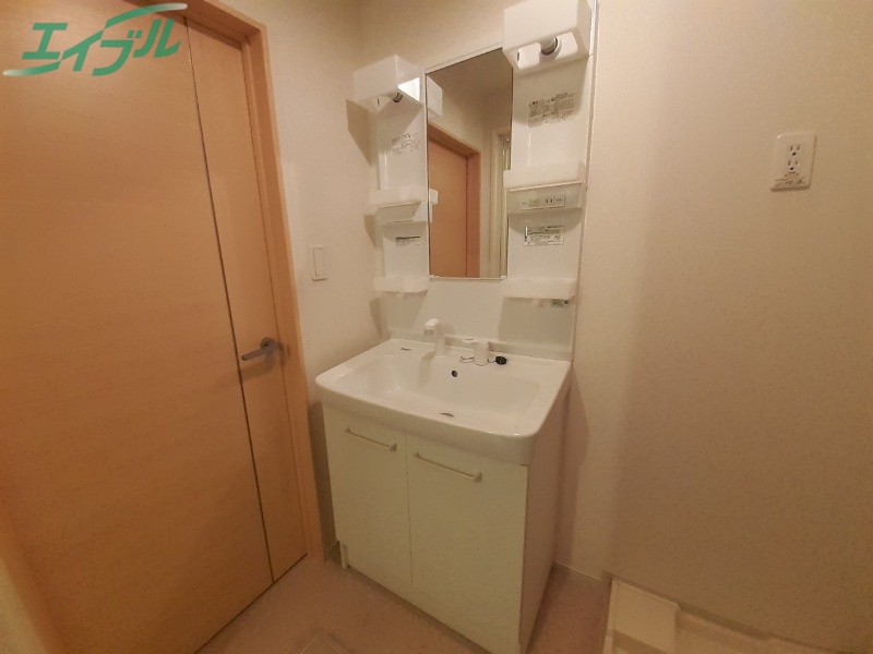 洗面設備　同タイプ