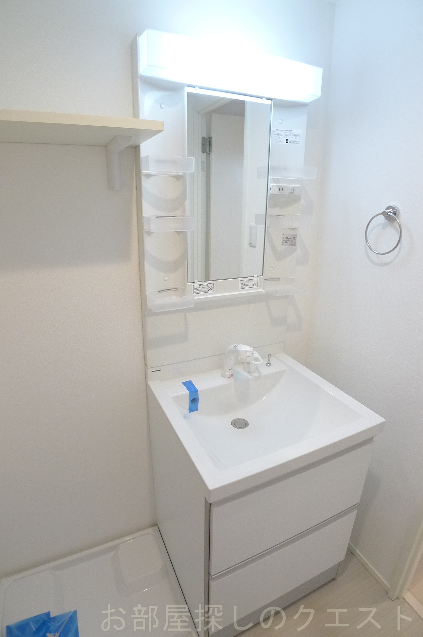 洗面設備　（写真は同タイプ）