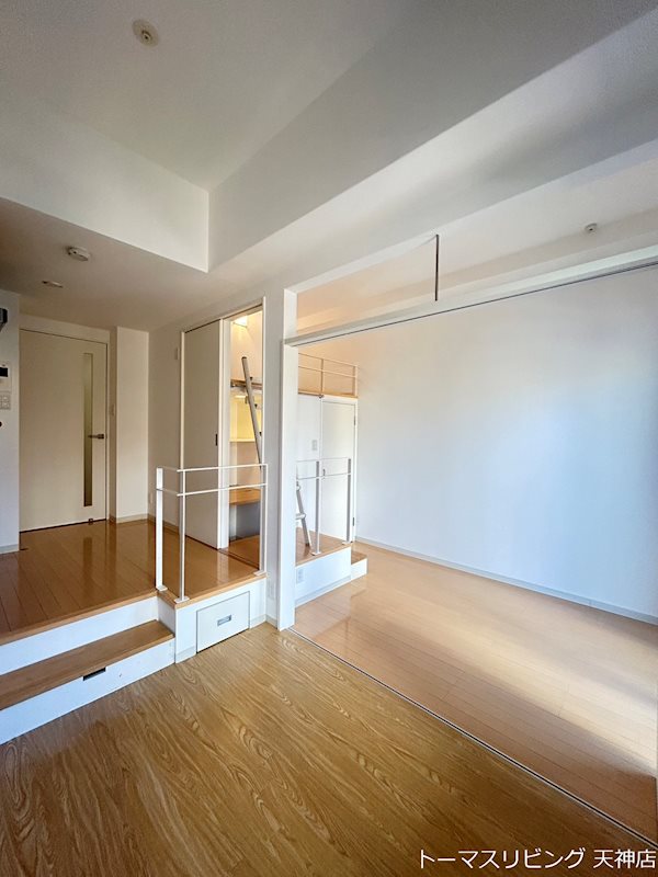 居室・リビング　※別号室参考写真