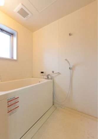 バス・シャワールーム　浴室　※別号室参考写真