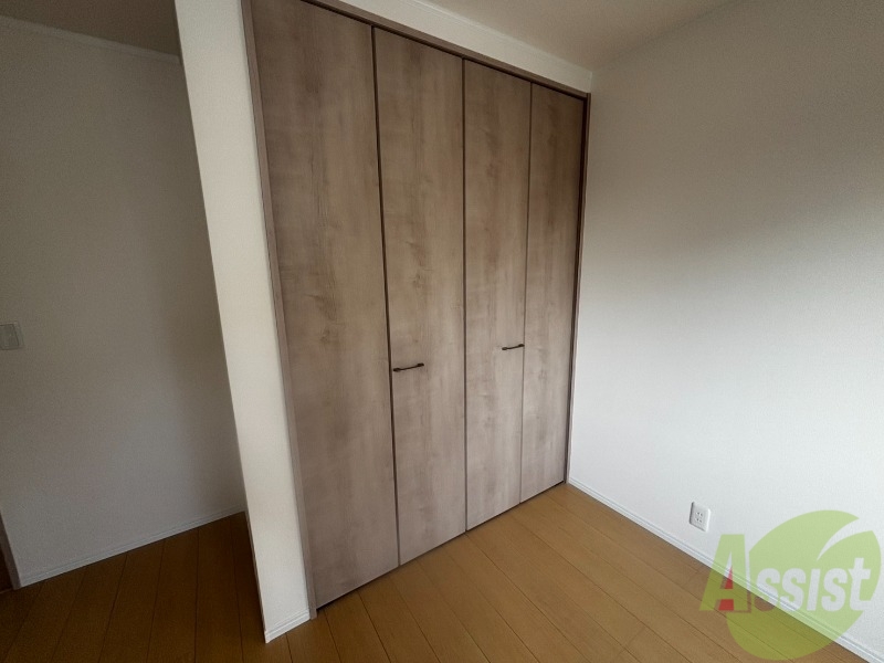 収納　洋室のクローゼット。広さは十分そうです。