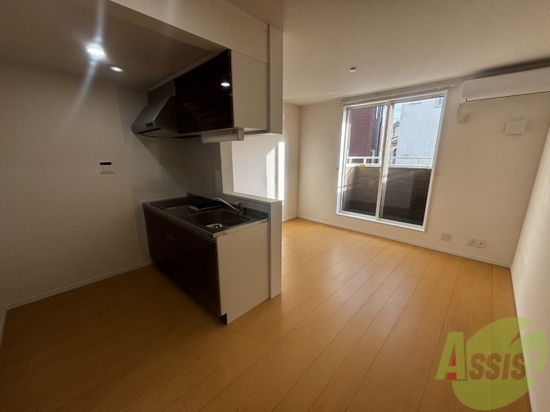 居室・リビング　きれいなＬＤＫが広がっていて居心地が良さそうですね。