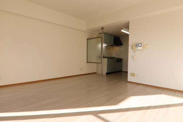 居室・リビング　※他号室の参考写真となります