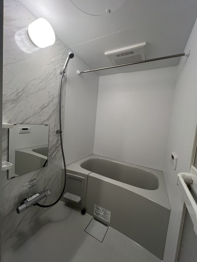 バス・シャワールーム　バス