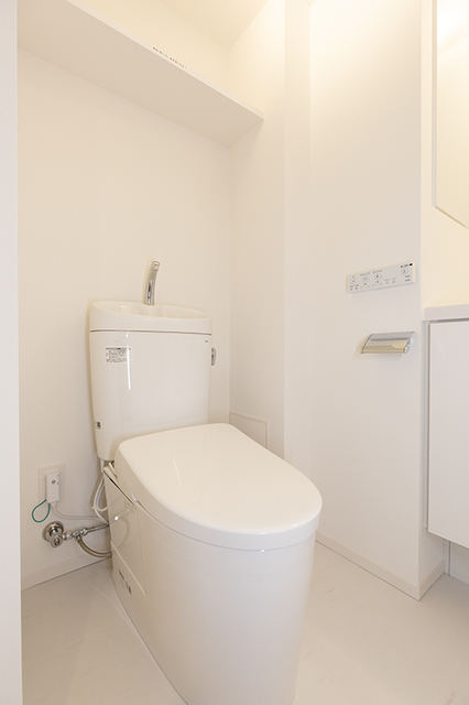 トイレ　※写真は同タイプ住戸です。