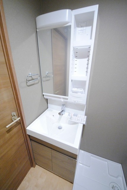 洗面設備　写真は４０１号室